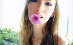 义姐镜里片微博数字车